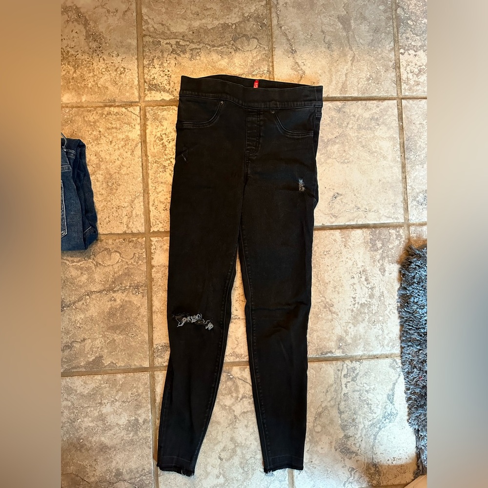 Spanx size small distressed knee black skinnies